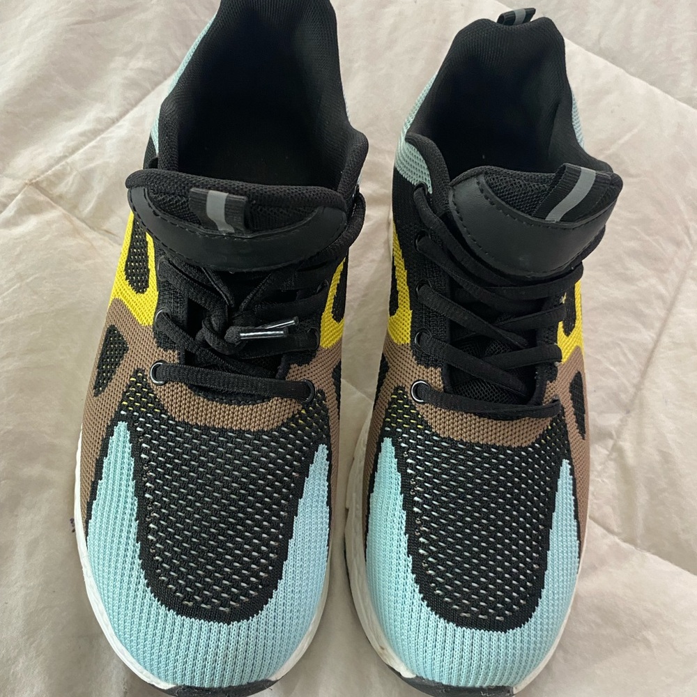 Black and Yellow Chunky Sneakers with Modern Design